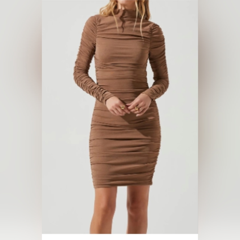 ASTR the label long sleeve ruched mini dress NWT